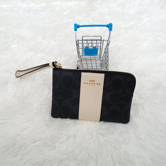 Coach Denim Corner Zip Wristlet Women Ladies - Picture 4 of 9